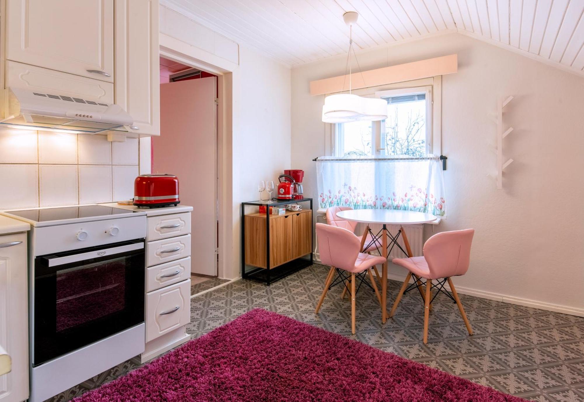 Kalle'S Unluxury Guest House Cl0Sed From 1St Of Feb 2025 Helsinki Exterior photo